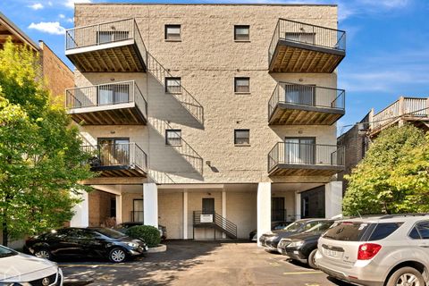 Tiny photo for 4235 S Calumet Avenue, Chicago, IL 60653 (MLS # 12524334)