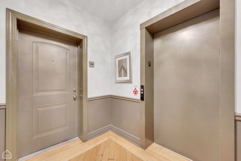 Tiny photo for 4235 S Calumet Avenue, Chicago, IL 60653 (MLS # 12524334)