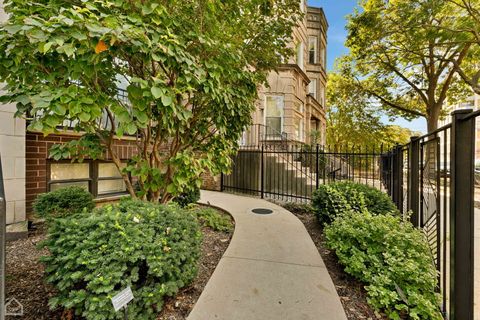 Tiny photo for 4235 S Calumet Avenue, Chicago, IL 60653 (MLS # 12524334)