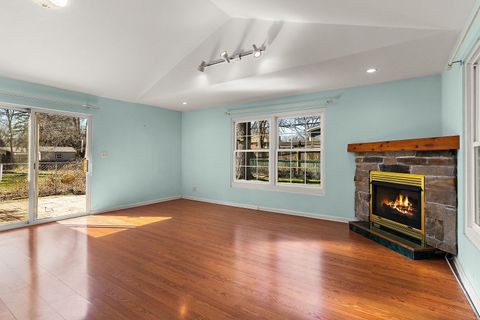 Tiny photo for 742 Pine Street, Deerfield, IL 60015 (MLS # 12615620)