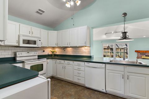 Tiny photo for 742 Pine Street, Deerfield, IL 60015 (MLS # 12615620)