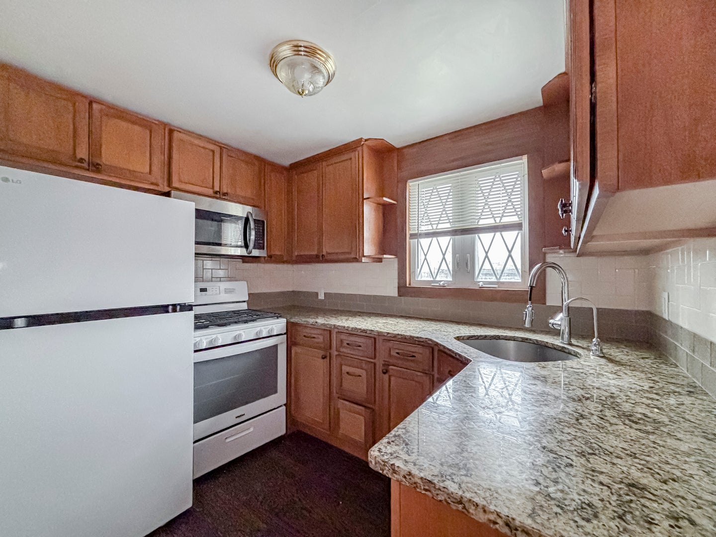 5156 W 63rd Place