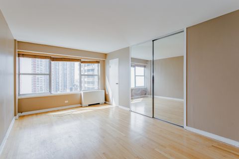 Tiny photo for 6157 N Sheridan Road #24G, Chicago, IL 60660 (MLS # 12623008)