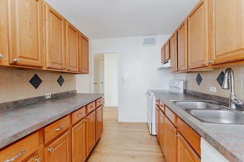 Tiny photo for 6157 N Sheridan Road #24G, Chicago, IL 60660 (MLS # 12623008)