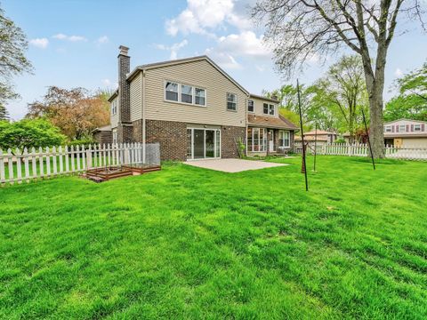 Tiny photo for 943 N Crestview Drive, Palatine, IL 60067 (MLS # 12630204)