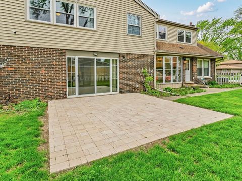 Tiny photo for 943 N Crestview Drive, Palatine, IL 60067 (MLS # 12630204)