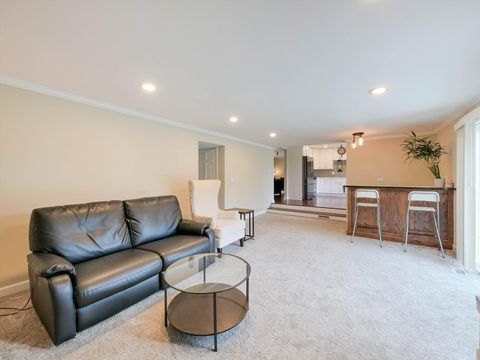 Tiny photo for 943 N Crestview Drive, Palatine, IL 60067 (MLS # 12630204)
