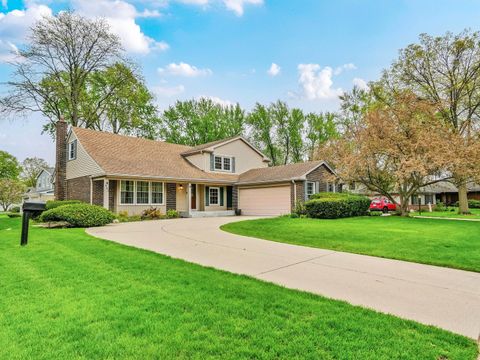 Tiny photo for 943 N Crestview Drive, Palatine, IL 60067 (MLS # 12630204)