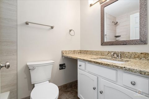 Tiny photo for 1427 Sutton Court #1427, Vernon Hills, IL 60061 (MLS # 12603823)