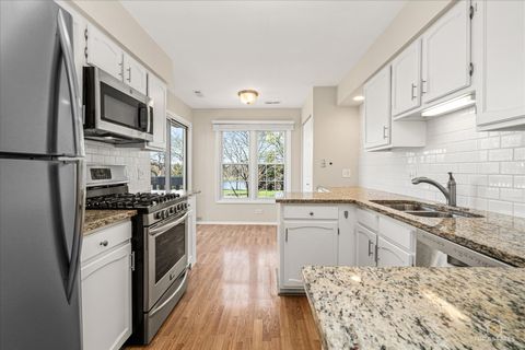 Tiny photo for 1427 Sutton Court #1427, Vernon Hills, IL 60061 (MLS # 12603823)