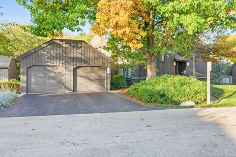Tiny photo for 294 W Mallard Point #A, Lake Barrington, IL 60010 (MLS # 12538426)