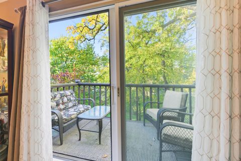 Tiny photo for 294 W Mallard Point #A, Lake Barrington, IL 60010 (MLS # 12538426)