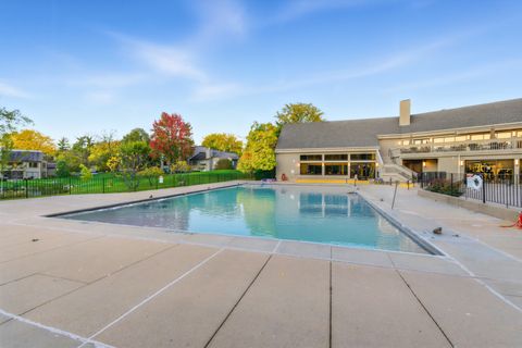 Tiny photo for 294 W Mallard Point #A, Lake Barrington, IL 60010 (MLS # 12538426)