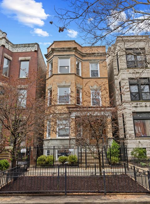 915 W Newport Street 2 Chicago IL 60657