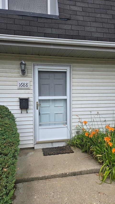 1688 Queensbury Circle Unit 0, Hoffman Estates, IL 60169 - #: 12716008