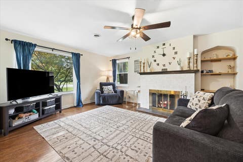 Tiny photo for 4812 Wolf Road, Western Springs, IL 60558 (MLS # 12685081)