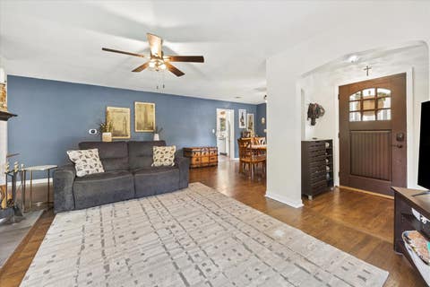 Tiny photo for 4812 Wolf Road, Western Springs, IL 60558 (MLS # 12685081)