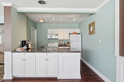 Tiny photo for 501 Lake Hinsdale Drive #408, Willowbrook, IL 60527 (MLS # 12684098)