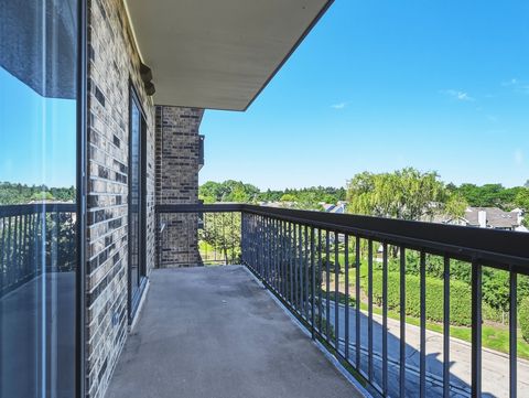 Tiny photo for 501 Lake Hinsdale Drive #408, Willowbrook, IL 60527 (MLS # 12684098)