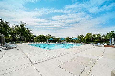 Tiny photo for 501 Lake Hinsdale Drive #408, Willowbrook, IL 60527 (MLS # 12684098)