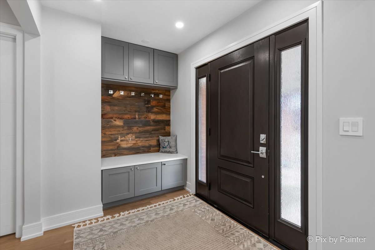 1214 E Suffield Drive