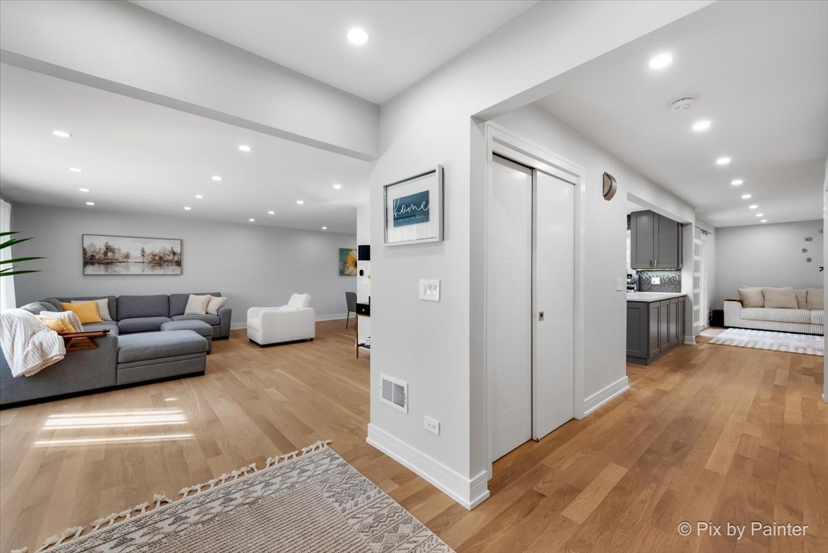 1214 E Suffield Drive