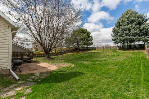 Tiny photo for 3606 Raleigh Avenue, Bettendorf, IA 52722 (MLS # 12606868)