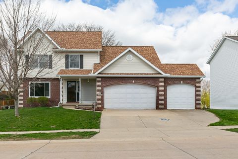 Photo of 3606 Raleigh Avenue, Bettendorf, IA 52722 (MLS # 12606868)