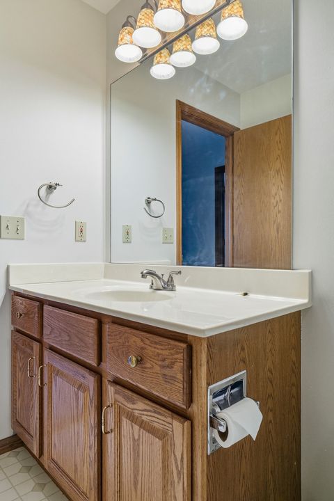 Tiny photo for 3606 Raleigh Avenue, Bettendorf, IA 52722 (MLS # 12606868)