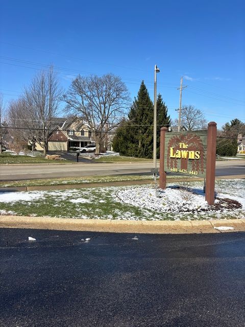 Tiny photo for 6443 Clarendon Hills Road #411K, Willowbrook, IL 60527 (MLS # 12597588)