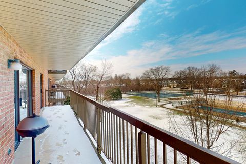 Tiny photo for 6443 Clarendon Hills Road #411K, Willowbrook, IL 60527 (MLS # 12597588)