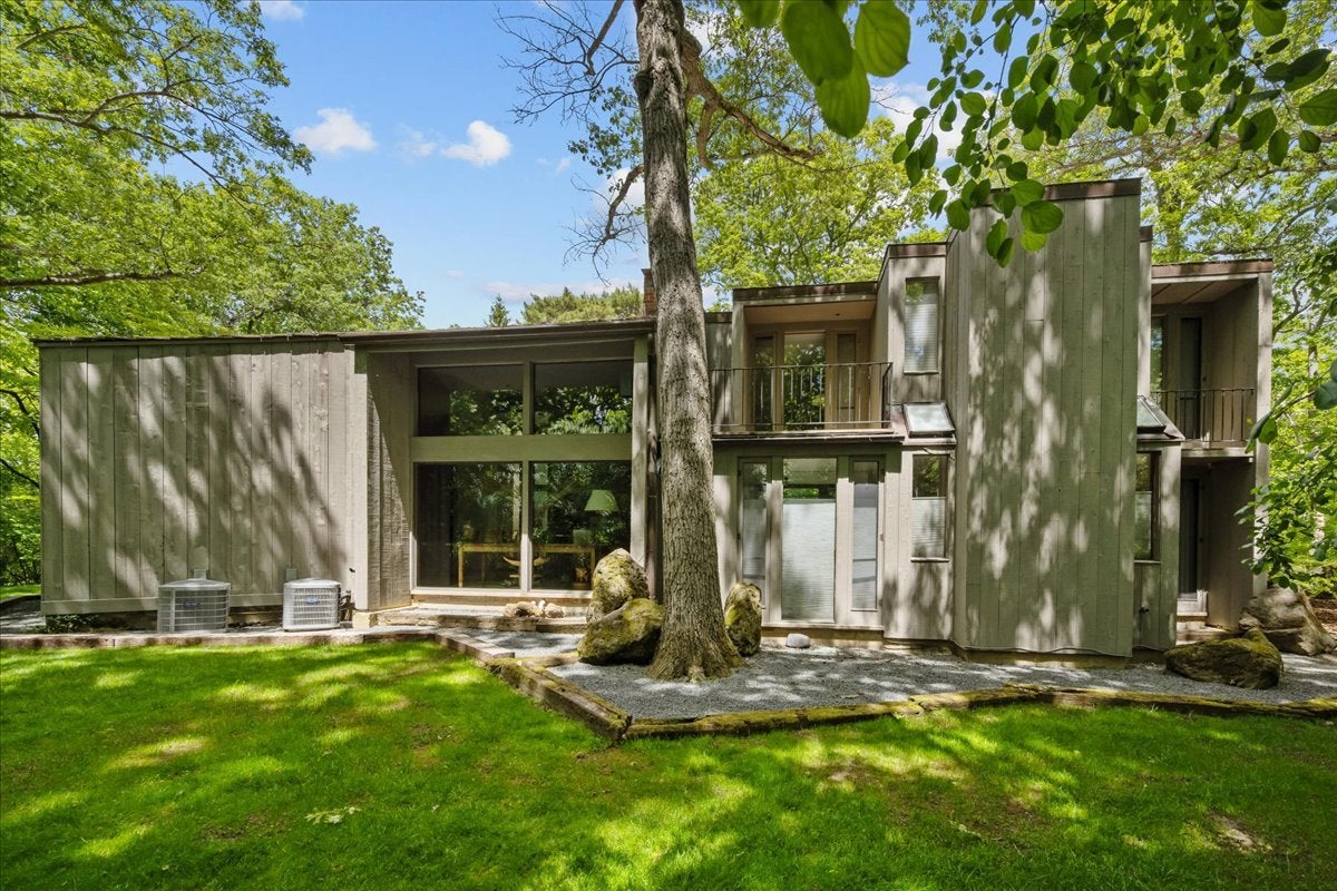 550 S Green Bay Road