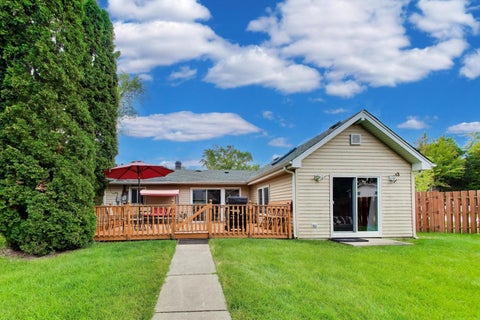 Tiny photo for 1300 Jefferson Road, Hoffman Estates, IL 60169 (MLS # 12753544)