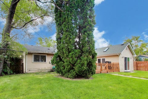Tiny photo for 1300 Jefferson Road, Hoffman Estates, IL 60169 (MLS # 12753544)
