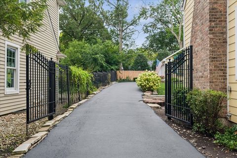 Tiny photo for 635 Green Briar Lane, Lake Forest, IL 60045 (MLS # 12658091)