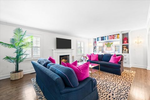 Tiny photo for 635 Green Briar Lane, Lake Forest, IL 60045 (MLS # 12658091)
