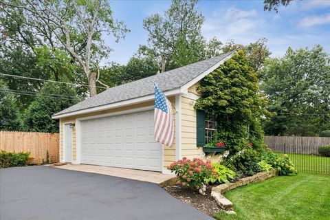 Tiny photo for 635 Green Briar Lane, Lake Forest, IL 60045 (MLS # 12658091)