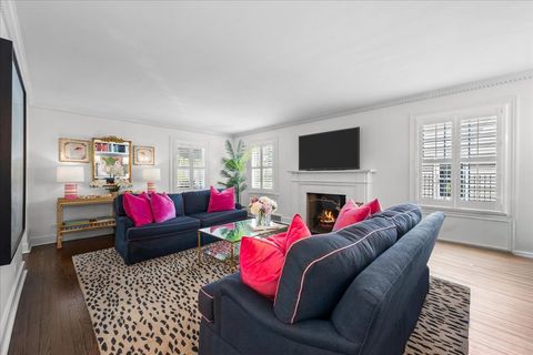 Tiny photo for 635 Green Briar Lane, Lake Forest, IL 60045 (MLS # 12658091)