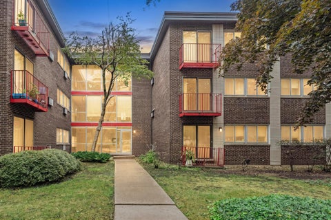 Photo of 8500 Skokie Boulevard #1D, Skokie, IL 60077 (MLS # 12757267)