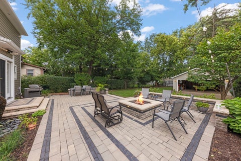Tiny photo for 133 N Clinton Avenue, Elmhurst, IL 60126 (MLS # 12744694)