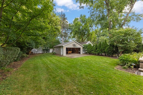 Tiny photo for 133 N Clinton Avenue, Elmhurst, IL 60126 (MLS # 12744694)