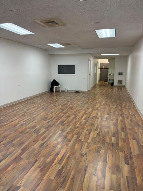 6602 S PULASKI Road Chicago IL 60629