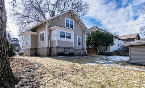 Tiny photo for 655 Glenwood Avenue, Joliet, IL 60435 (MLS # 12565351)