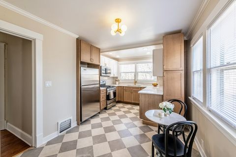 Tiny photo for 655 Glenwood Avenue, Joliet, IL 60435 (MLS # 12565351)