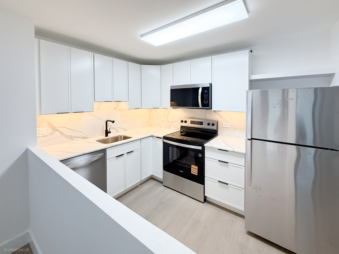 1636 N Wells Street 2512