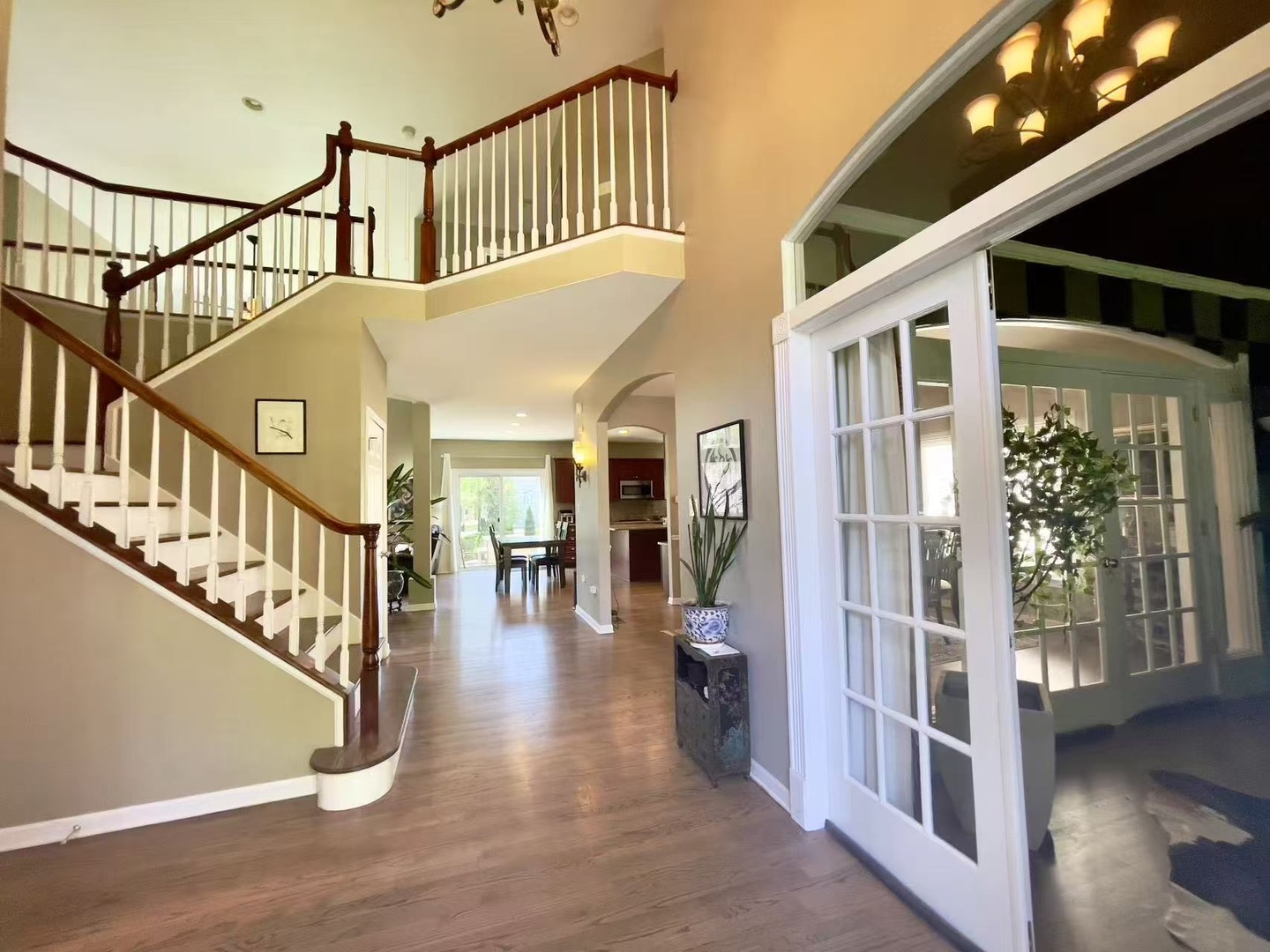 2404 Comstock Court