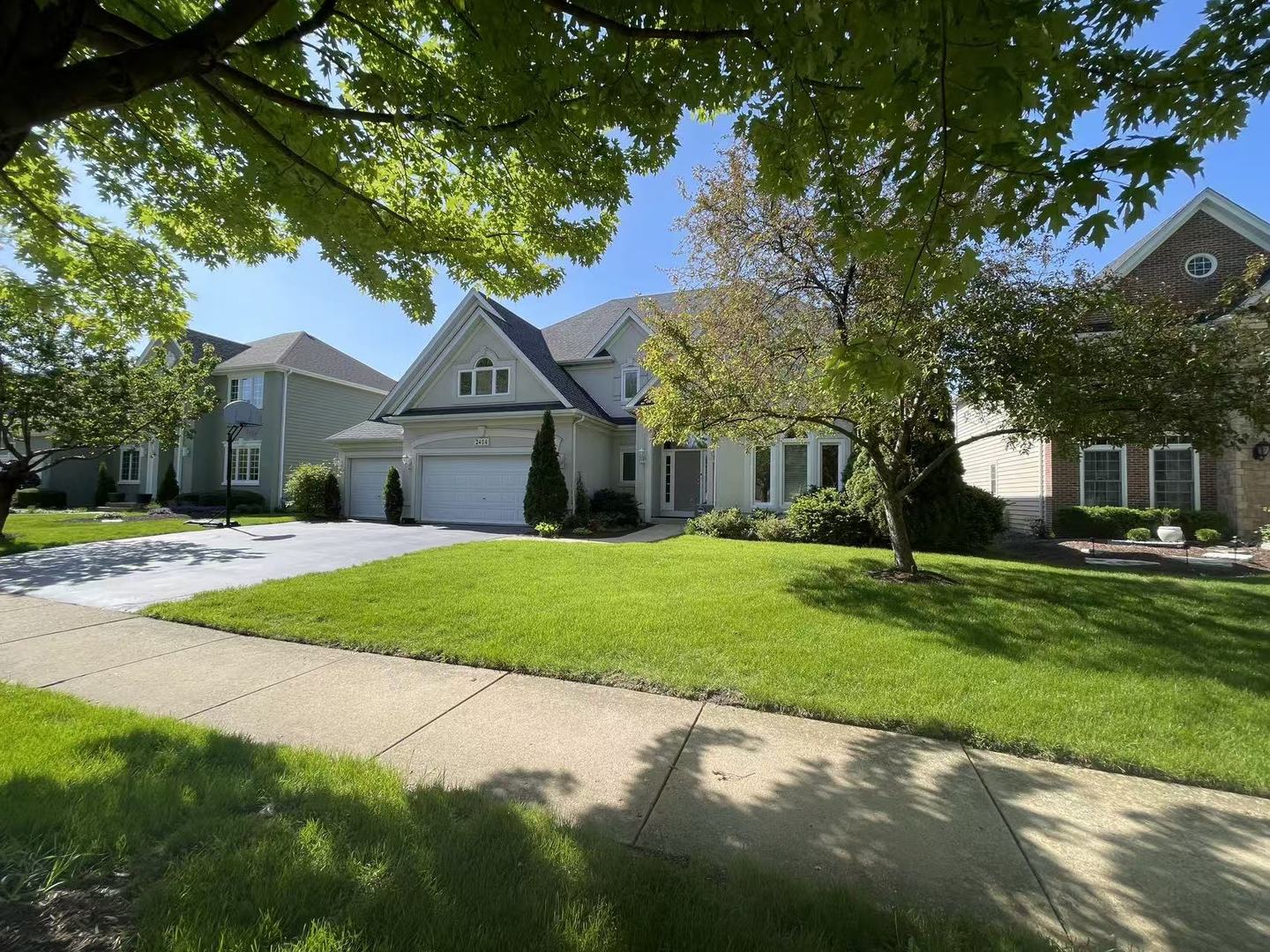 2404 Comstock Court