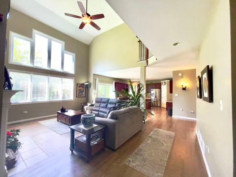 Tiny photo for 2404 Comstock Court, Naperville, IL 60564 (MLS # 12641918)