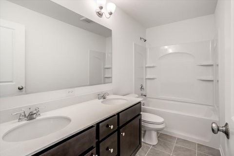 Tiny photo for 163 Piper Glen Avenue, Oswego, IL 60543 (MLS # 12493277)