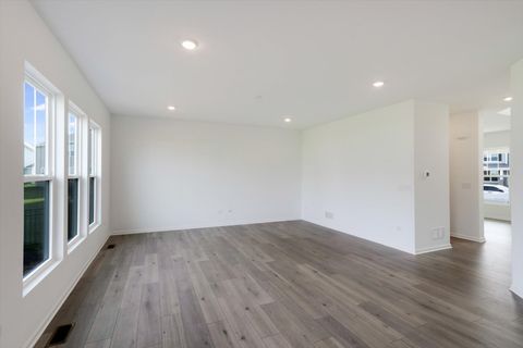 Tiny photo for 163 Piper Glen Avenue, Oswego, IL 60543 (MLS # 12493277)
